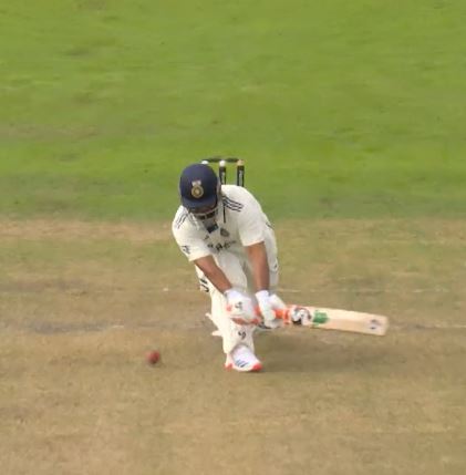 "Rishabh Pant reacts in pain after foot injury during India vs England 4th Test at Manchester"