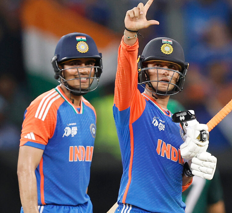 Haris Rauf bowling to Abhishek Sharma in high-intensity India vs Pakistan match